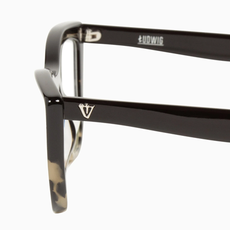 Valley Women's Full Rim Frame in Black | Ludwig side-image